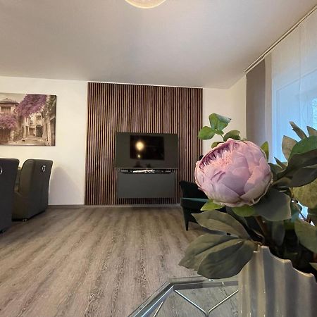 Exklusive Wohnung Zentral Mit Grossem Balkon Losheim am See Exterior foto