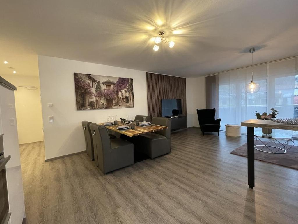 Exklusive Wohnung Zentral Mit Grossem Balkon Losheim am See Exterior foto
