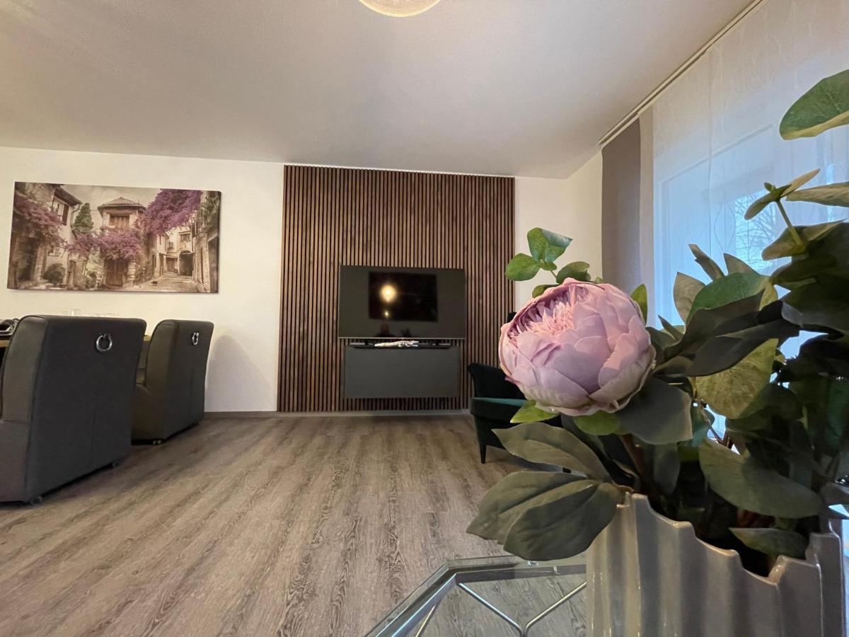 Exklusive Wohnung Zentral Mit Grossem Balkon Losheim am See Exterior foto